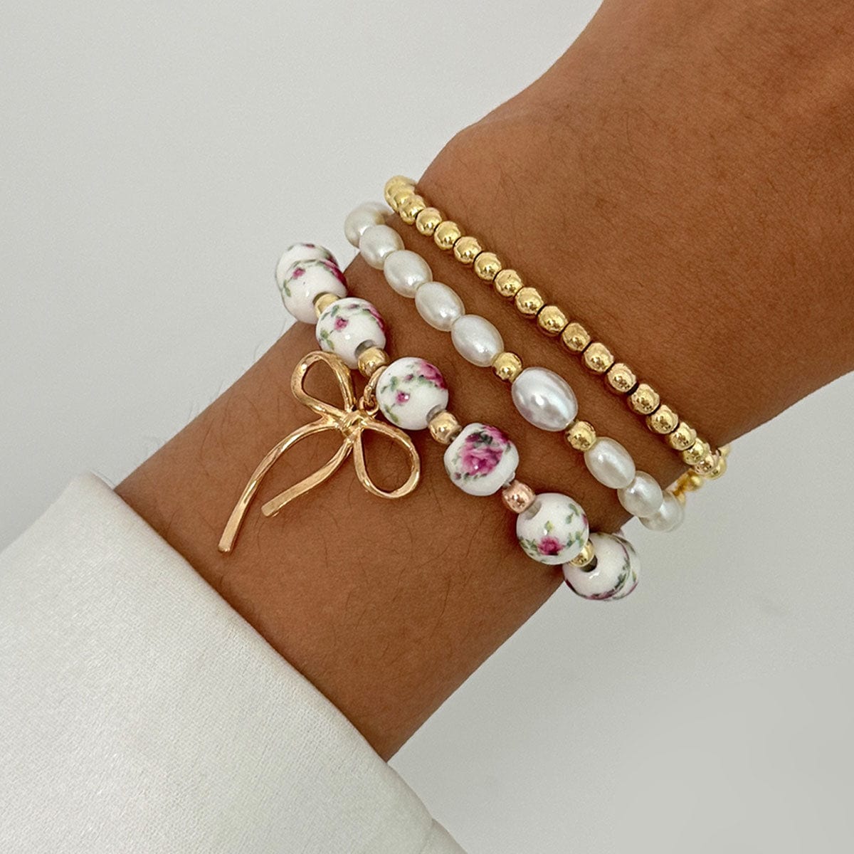 Baroque 3pcs Bowknot Pendant Pearl Floral Acrylic Beaded Bracelet Set - ArtGalleryZen
