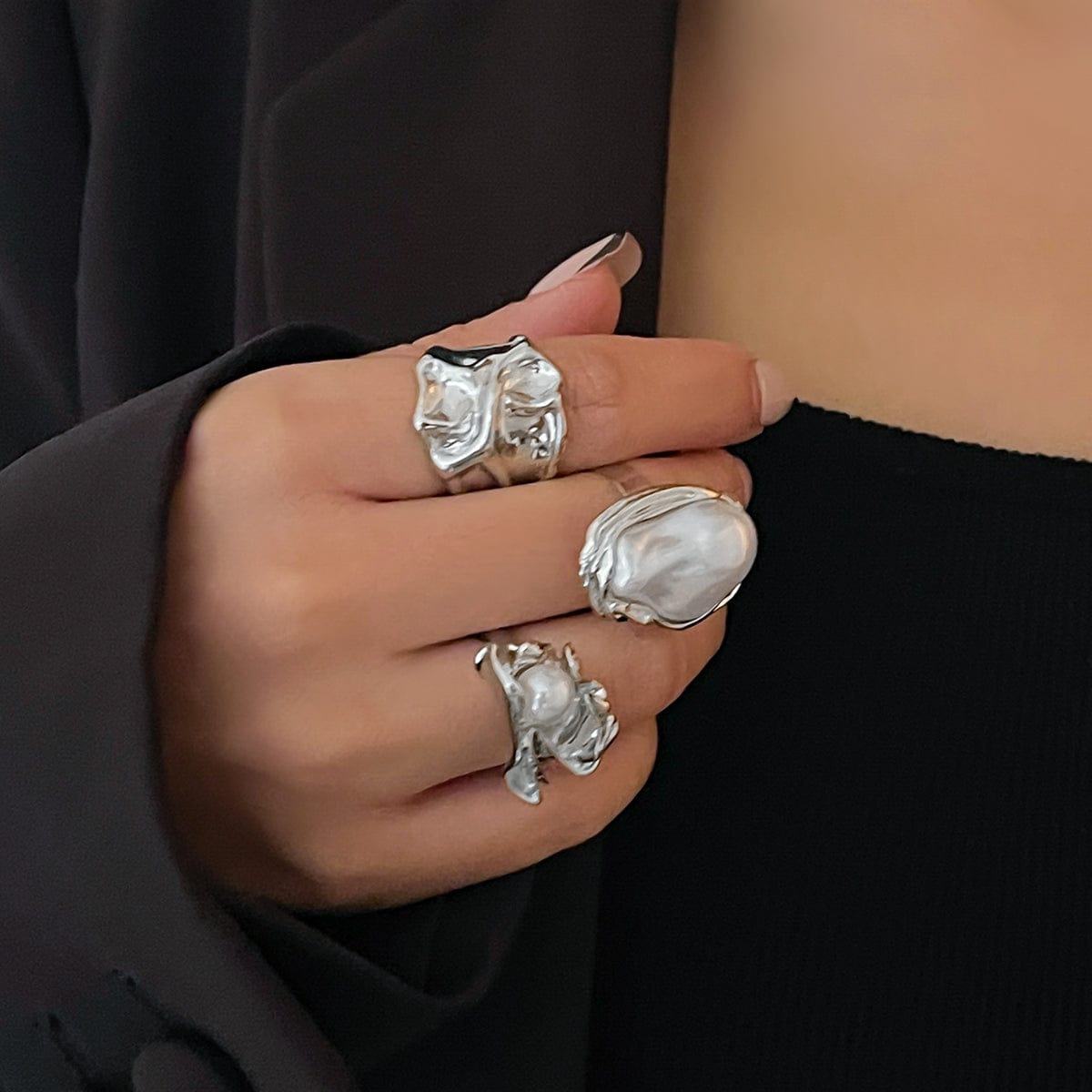 Baroque 3pcs Irregular Pearl Inlaid Pleated Ring Set - ArtGalleryZen
