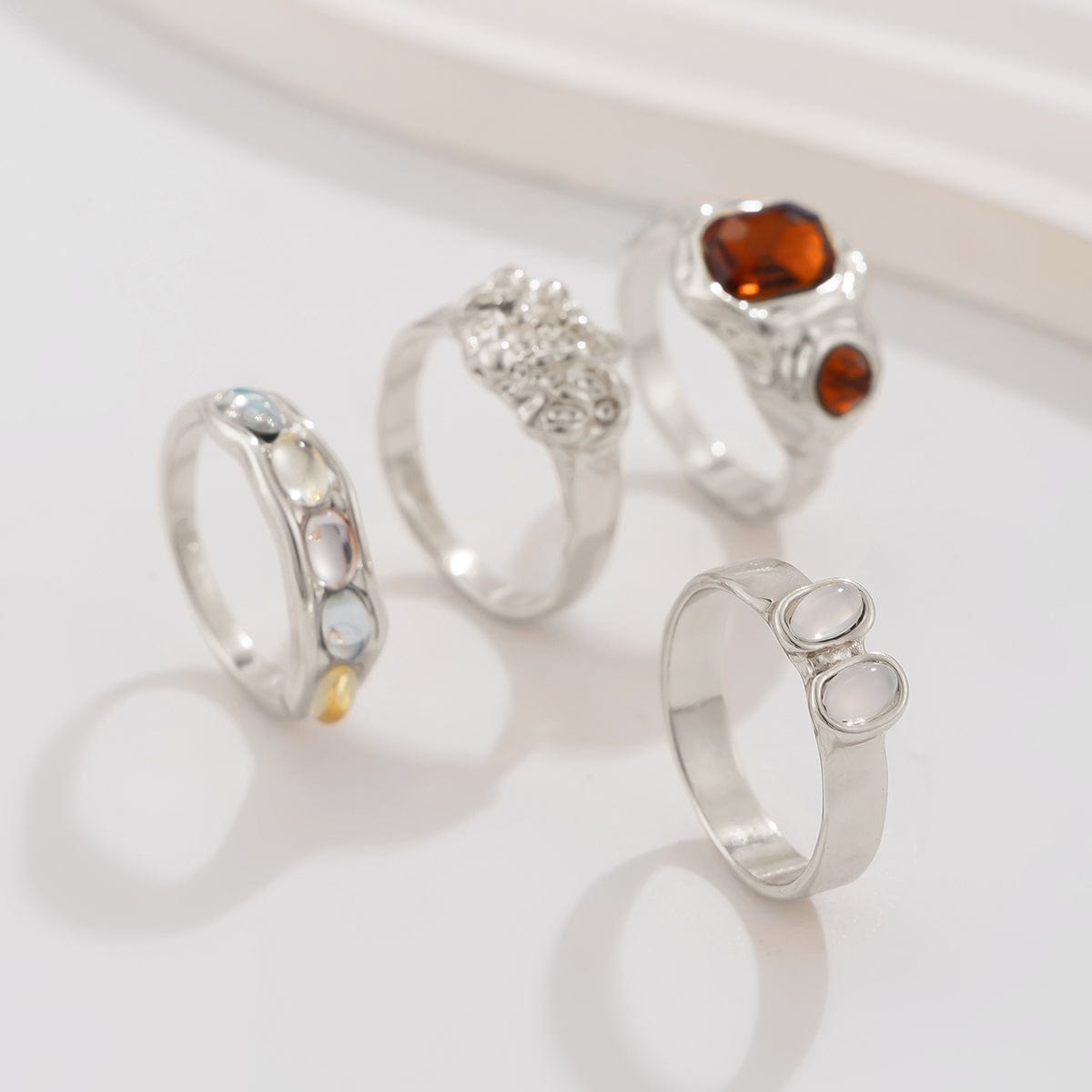 Baroque 4Pcs Crystal Rhinestone Inlaid Carved Pattern Ring Set - ArtGalleryZen