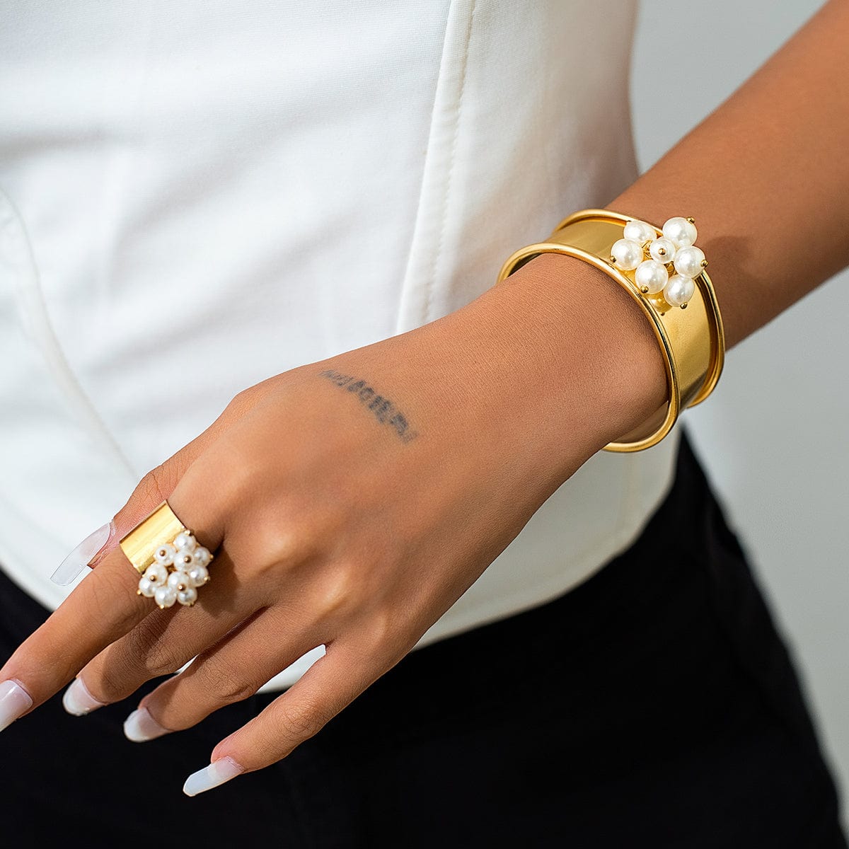 Baroque Glossy Pearl Charm Open Wide Cuff Bangle Bracelet Ring Set - ArtGalleryZen