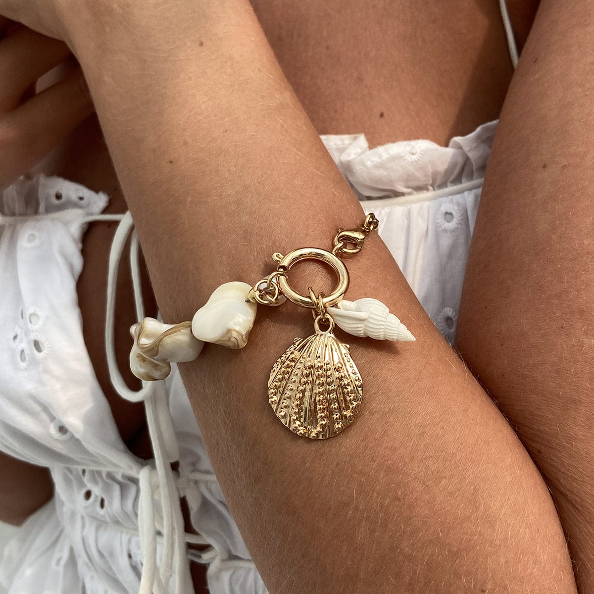 Beach Style Conch Shell Flower Pendant Necklace Bracelet - ArtGalleryZen