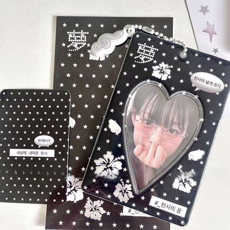 Black White Piano Melody Heart Kpop Keychain Photocard Holder - ArtGalleryZen