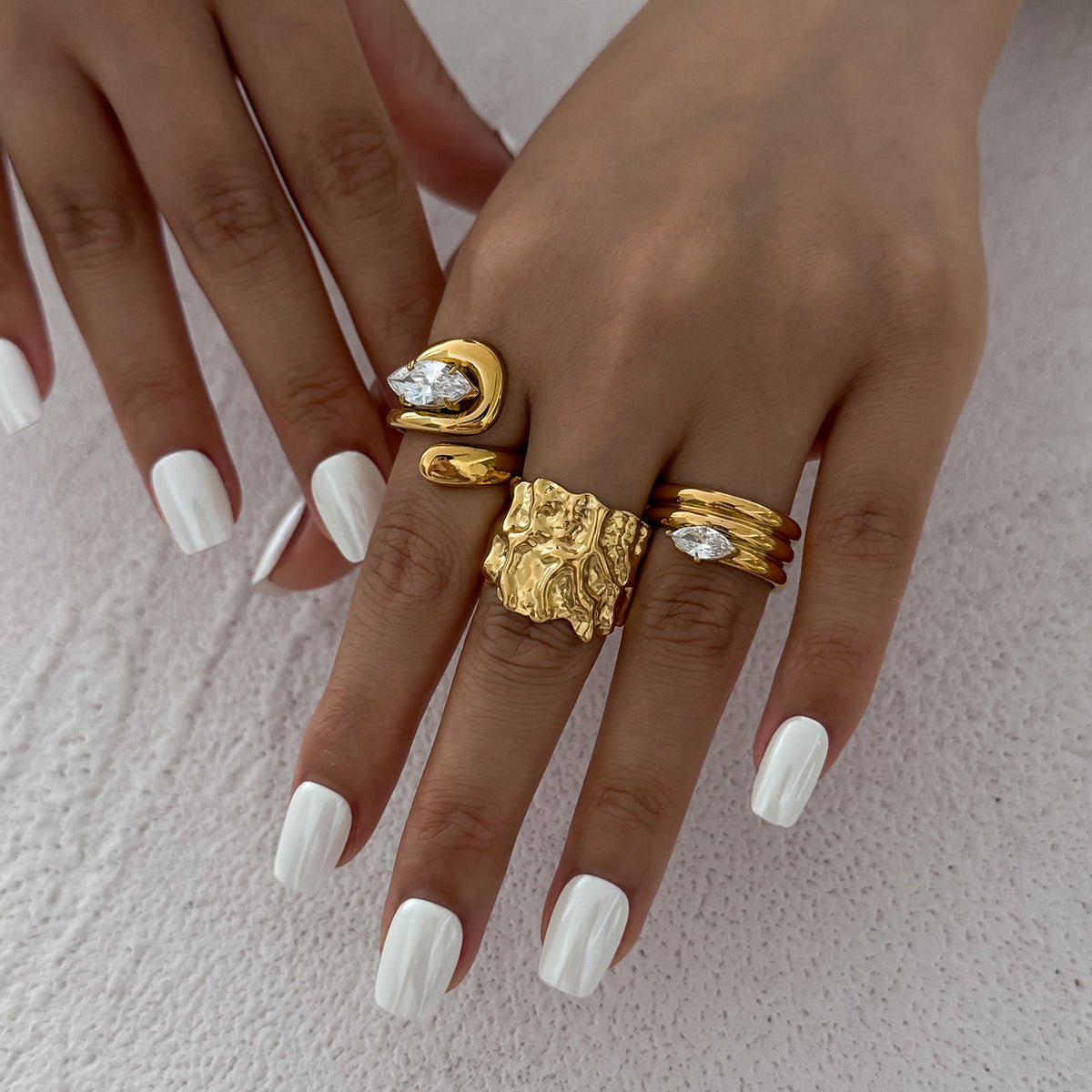 Chic 3pcs Rhinestone Inlaid Chunky Pleated Ring Set - ArtGalleryZen