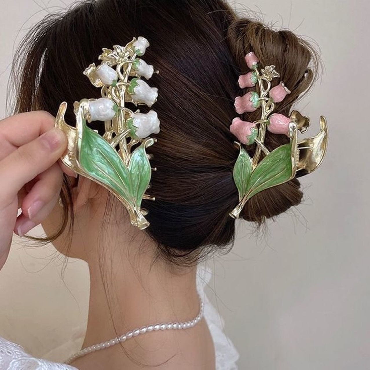 Chic Enamel Lily Of The Valley Hair Claw Clip - ArtGalleryZen