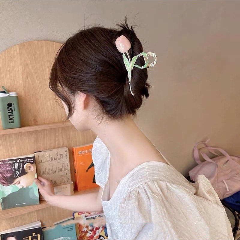 Chic Enamel Tulip Chignon Claw Clip Hair Clip - ArtGalleryZen