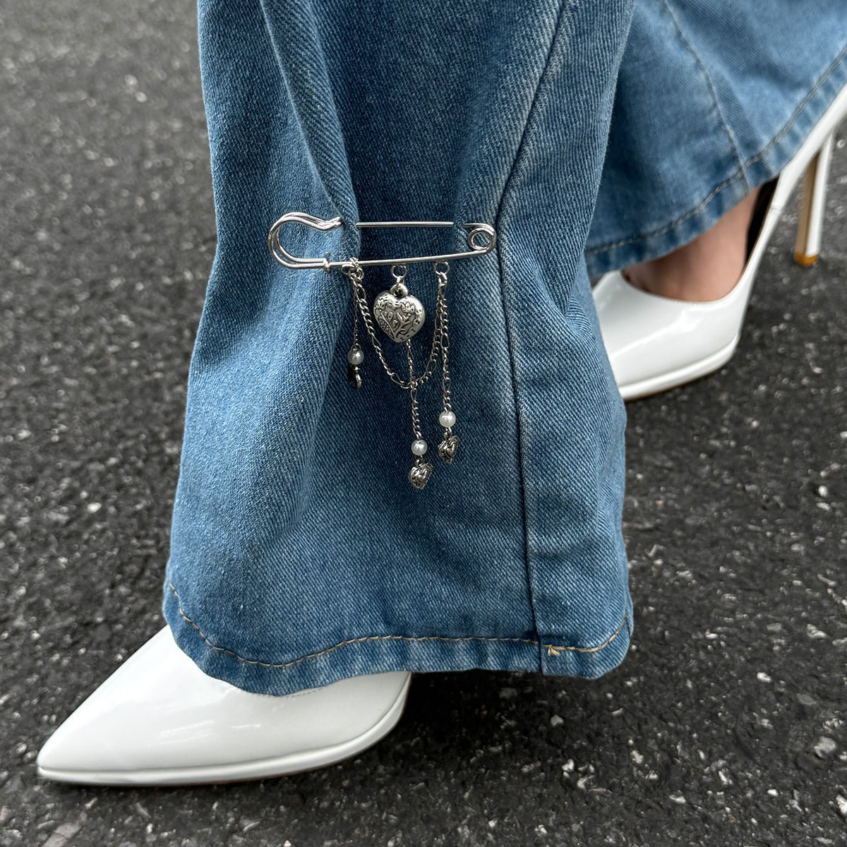 Chic Floral Heart Tassel Trouser Pin - ArtGalleryZen