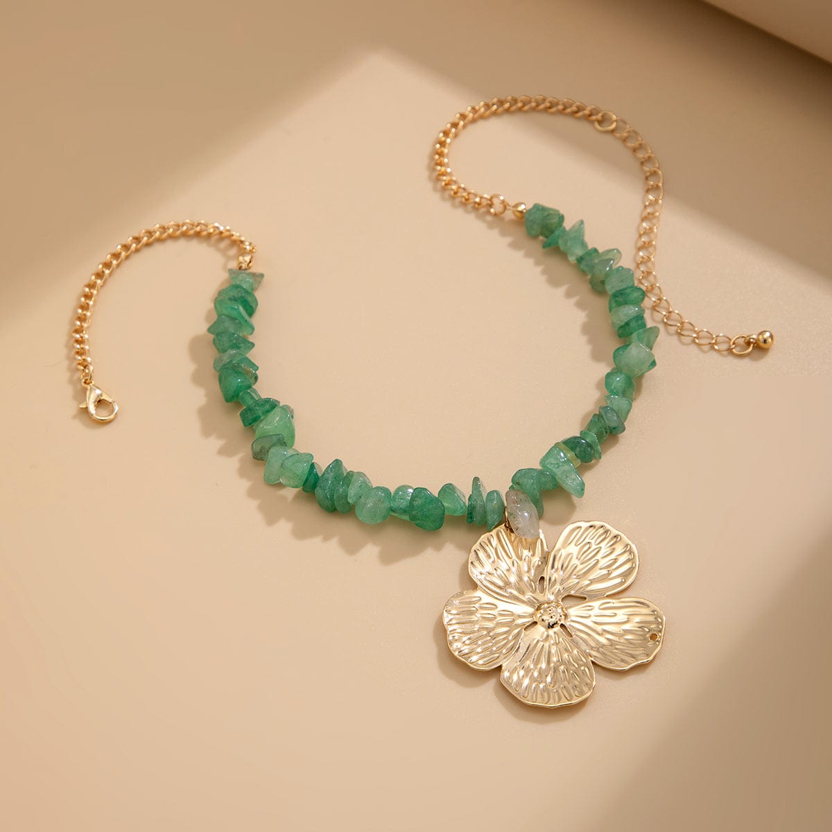 Chic Flower Pendant Turquoise Stone Chain Necklace - ArtGalleryZen