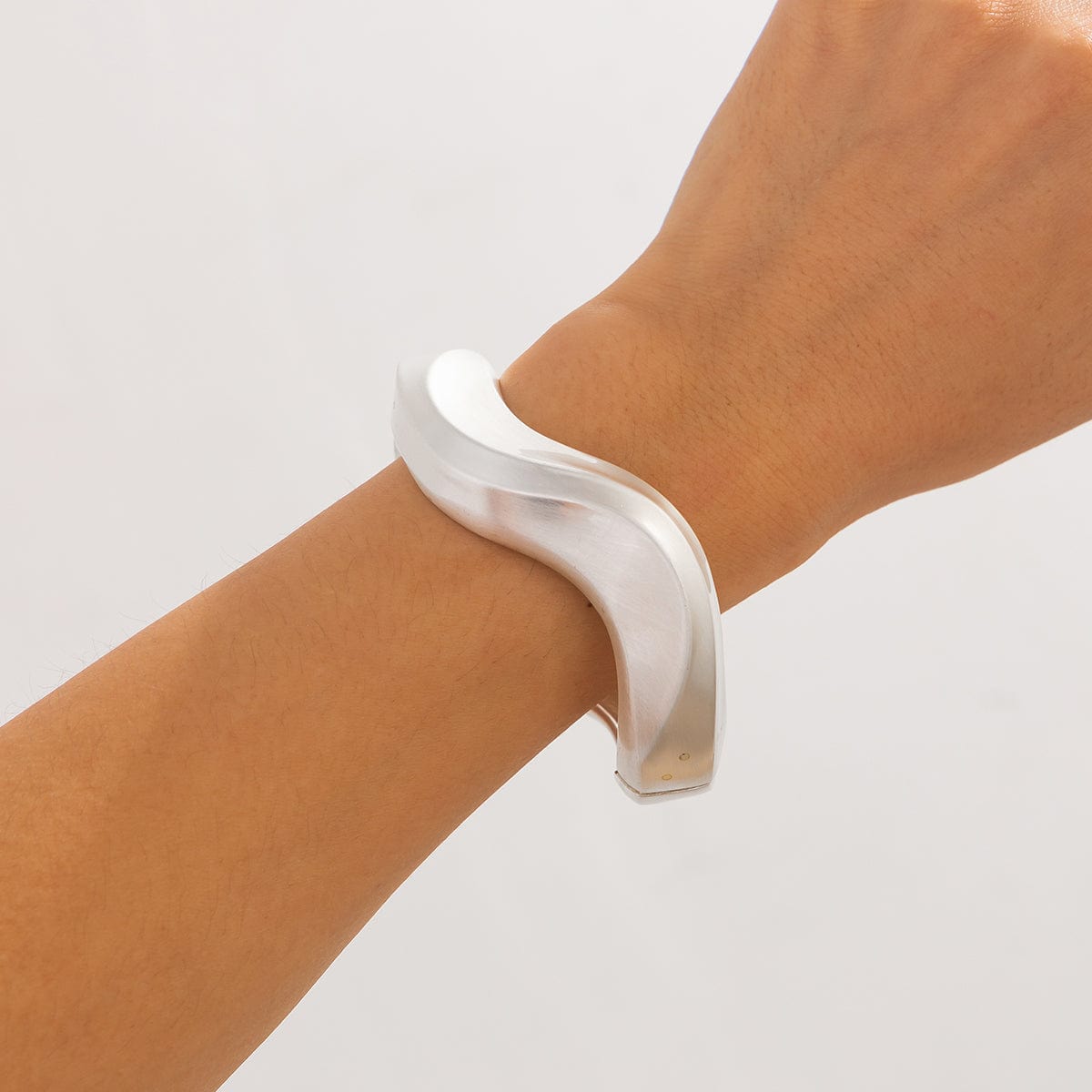 Chic Irregular Curved Frosted Bangle Bracelet - ArtGalleryZen