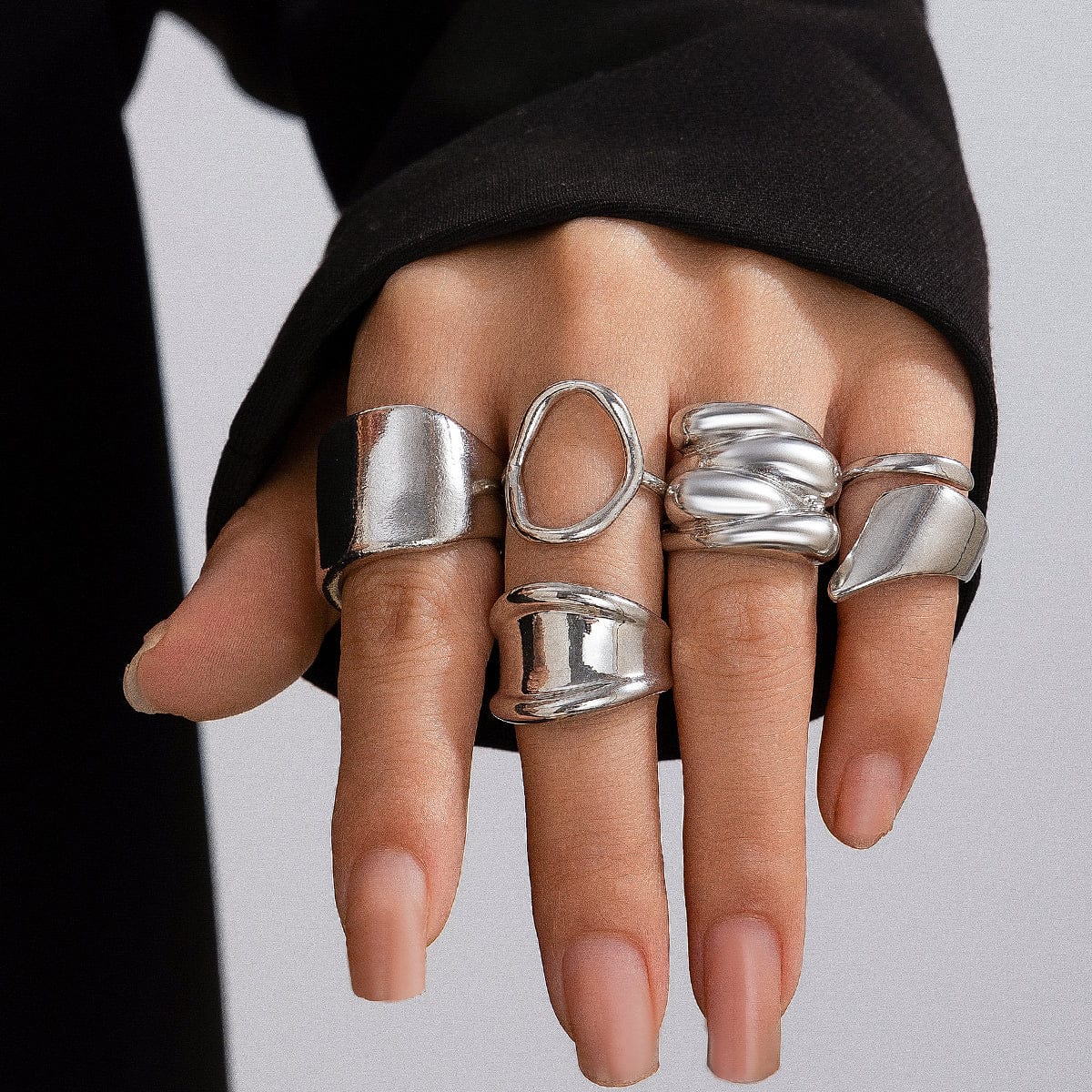 Chunky 4Pcs Hollow Oval Glossy Stackable Ring Set - ArtGalleryZen