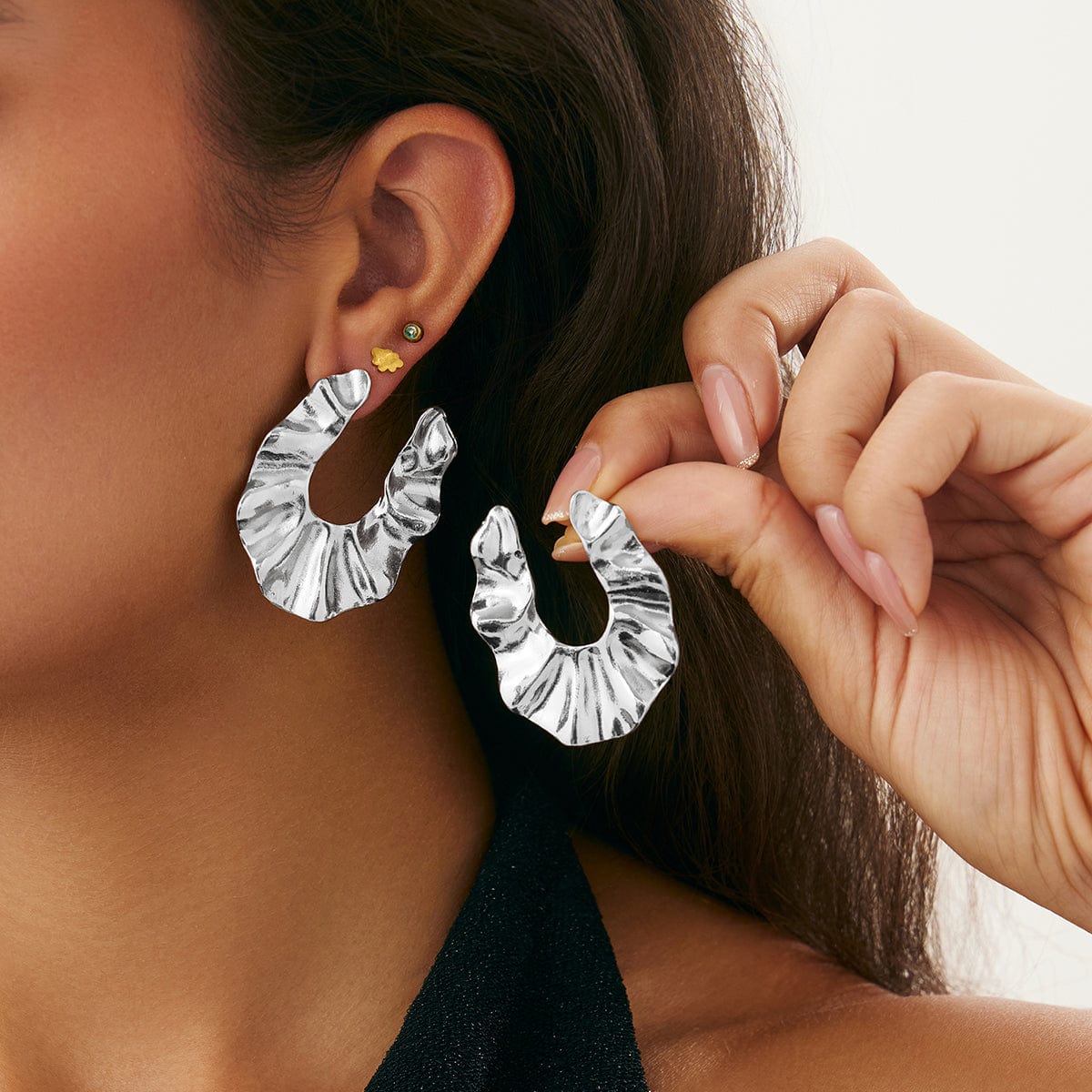Chunky Gold Silver Tone Pleated U Shaped Stud Earrings - ArtGalleryZen
