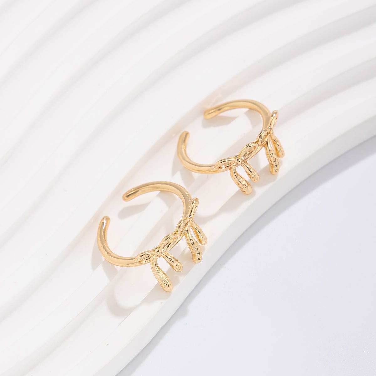 Elegant 2Pcs Duo Bowknot Ring Set - ArtGalleryZen