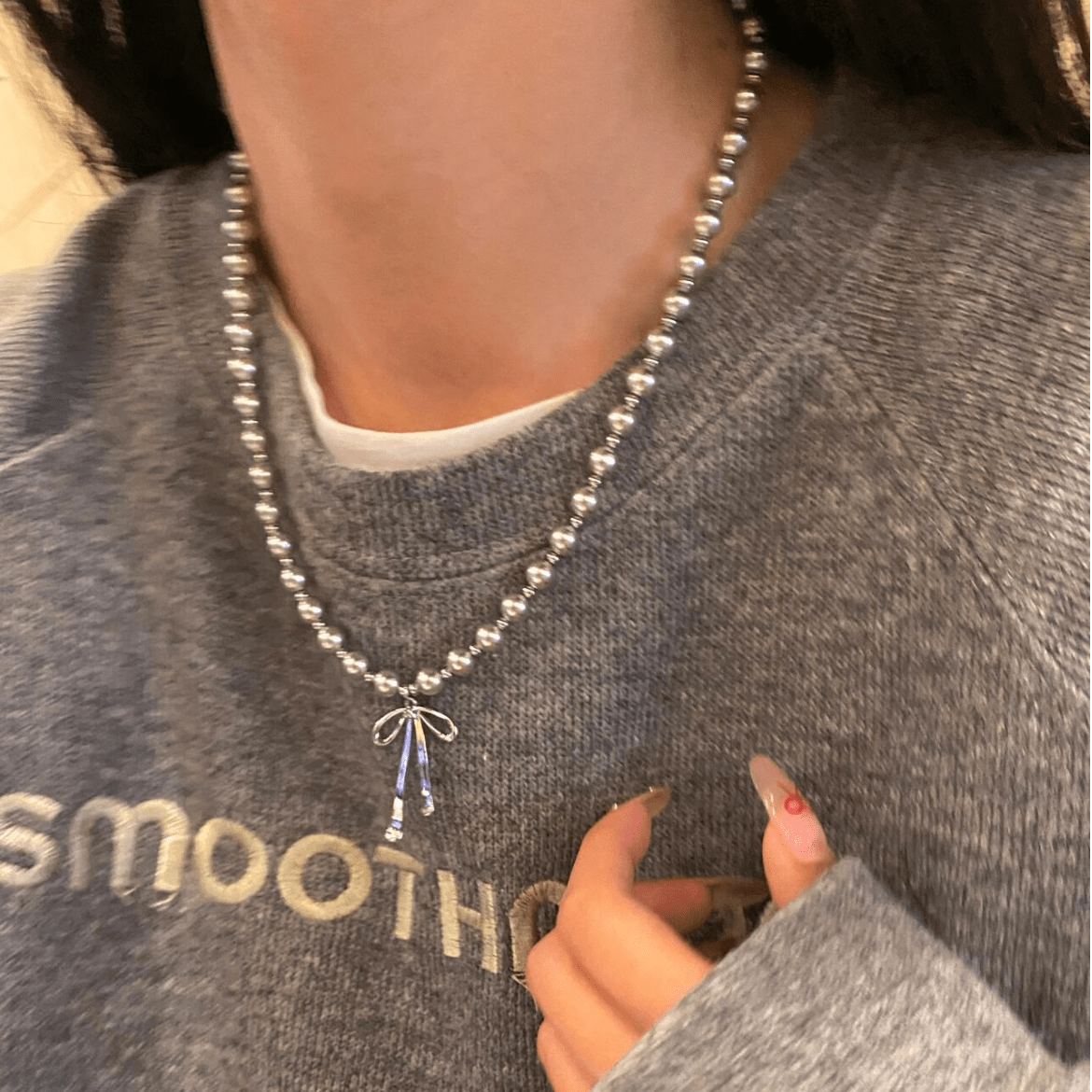 Elegant Bowknot Pendant Grey Pearl Chain Necklace - ArtGalleryZen