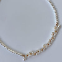 Thumbnail for Elegant Flower Pearl Beaded Chain Necklace - ArtGalleryZen