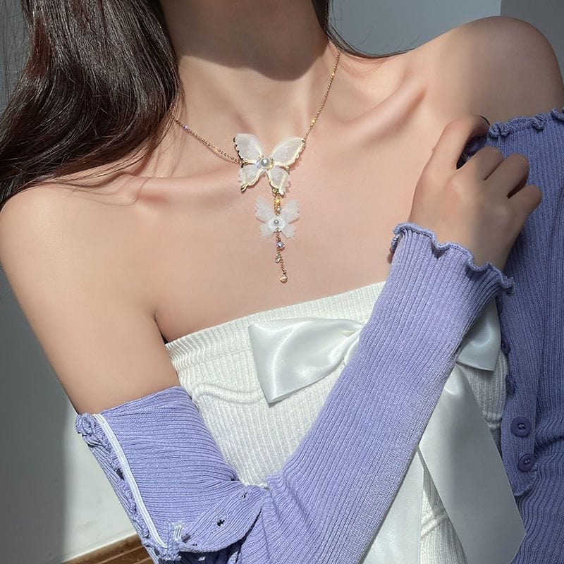 Elegant Meshed Butterfly Chain Necklace - ArtGalleryZen