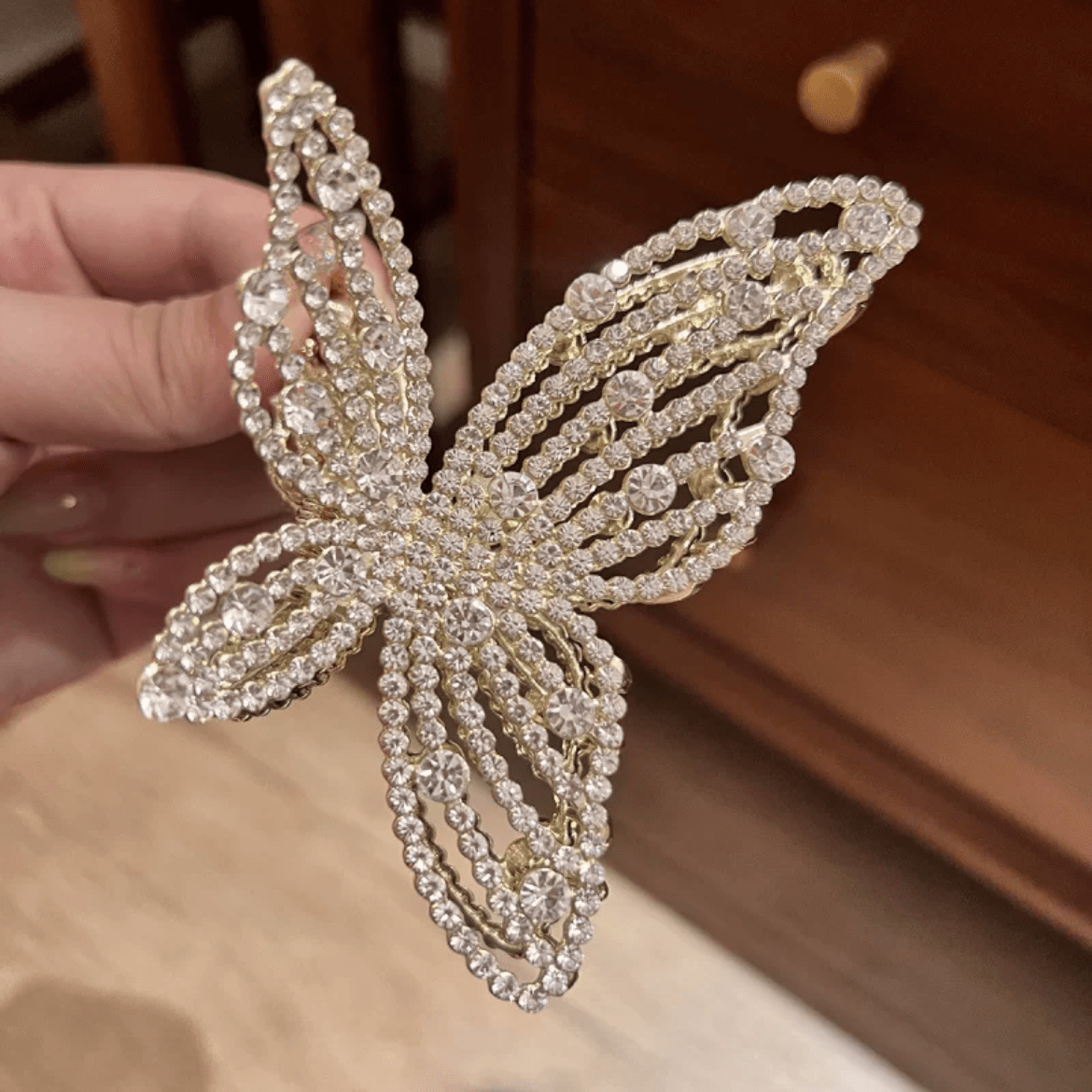 Elegant Rhinestone Pearl Inlaid Butterfly Chignon Claw Clip Hair Clip - ArtGalleryZen