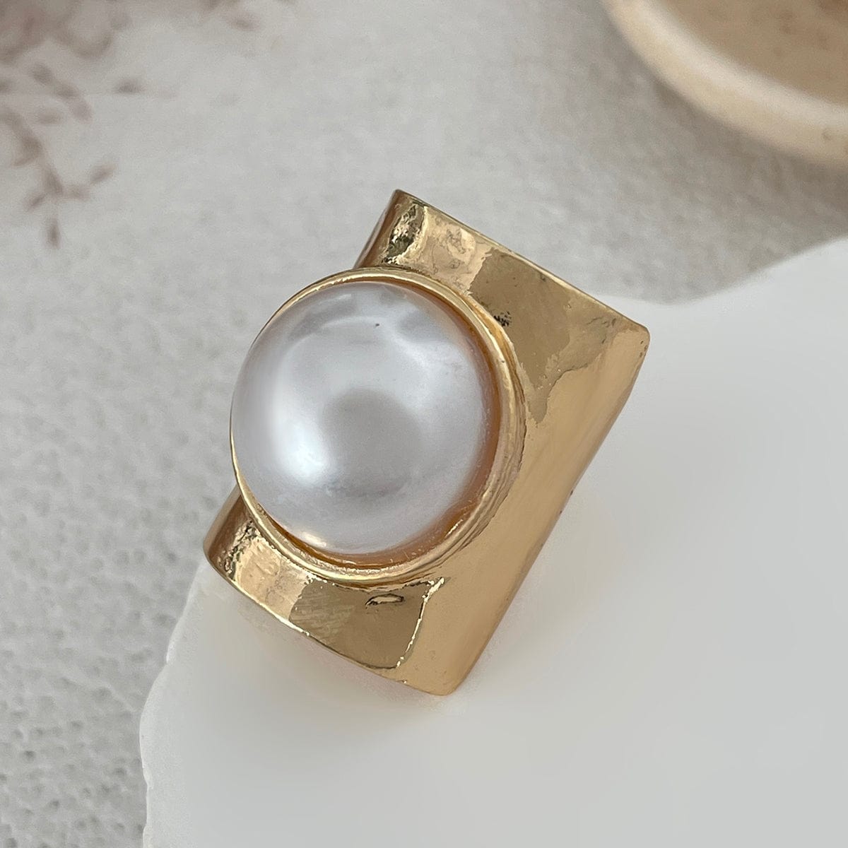 Exaggerated Pearl Inlaid Knuckle Ring - ArtGalleryZen
