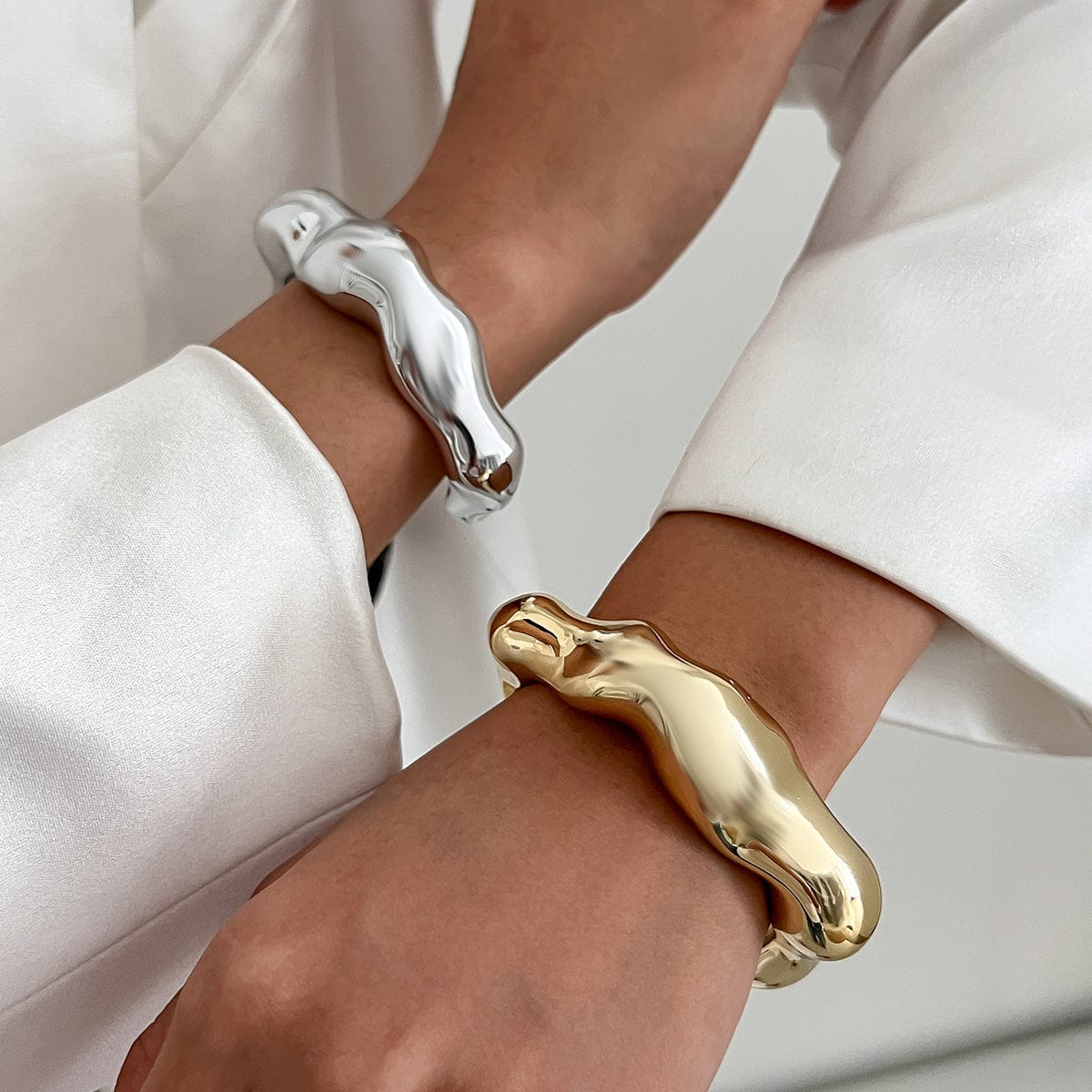 Geometric Abstract Liquid Flow Glossy Bangle Bracelet - ArtGalleryZen