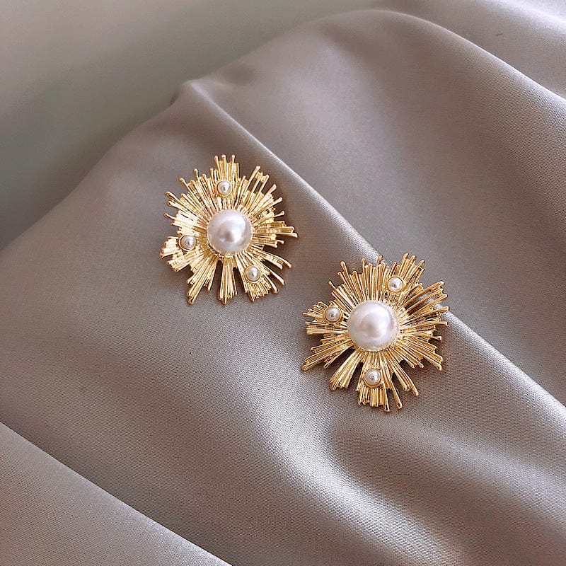 Geometric Metallic Pearl Earrings - ArtGalleryZen