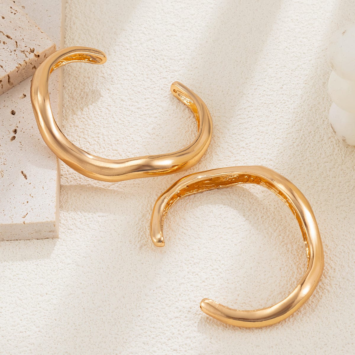 Minimalist 2Pcs Glossy Curved Open Bangle Bracelet Set - ArtGalleryZen