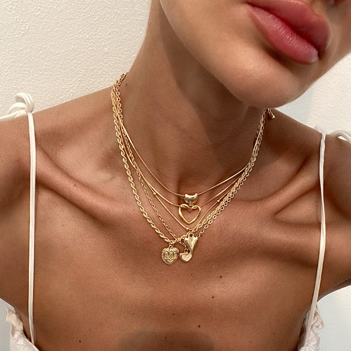 Minimalist 5pcs Relief Hollow Heart Pendant Rope Saturn Chain Necklace Set - ArtGalleryZen