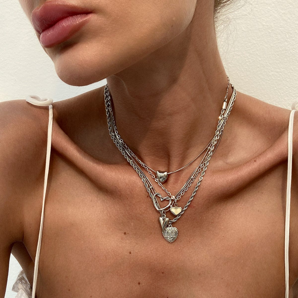 Minimalist 5pcs Relief Hollow Heart Pendant Rope Saturn Chain Necklace Set - ArtGalleryZen