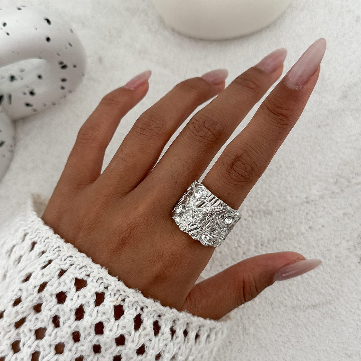Stylish Rhinestone Inlaid Chunky Textured Square Ring - ArtGalleryZen