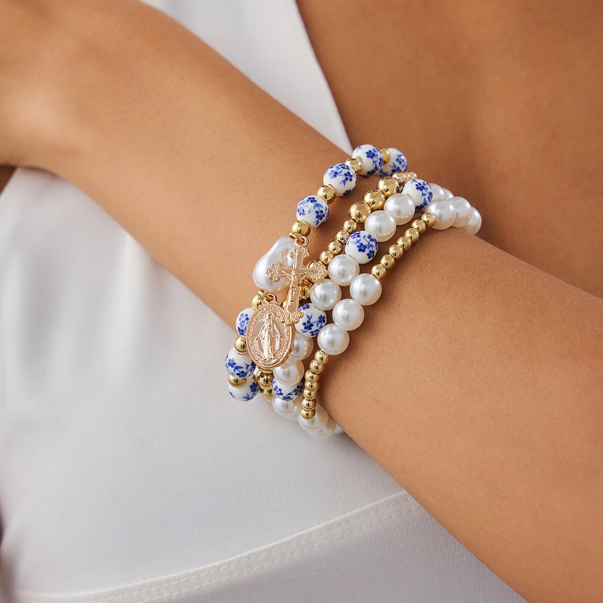 Trendy 4pcs Pattern Oval Cross Pendant Pearl Blue And White Porcelain Beaded Bracelet Set - ArtGalleryZen