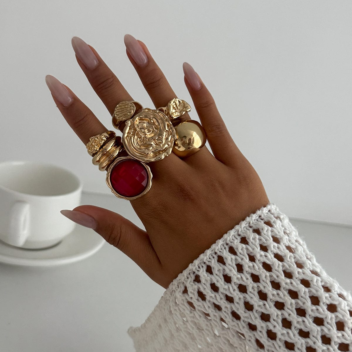 Vintage 7pcs Chunky Crystal Inlaid Pleated Ring Set - ArtGalleryZen
