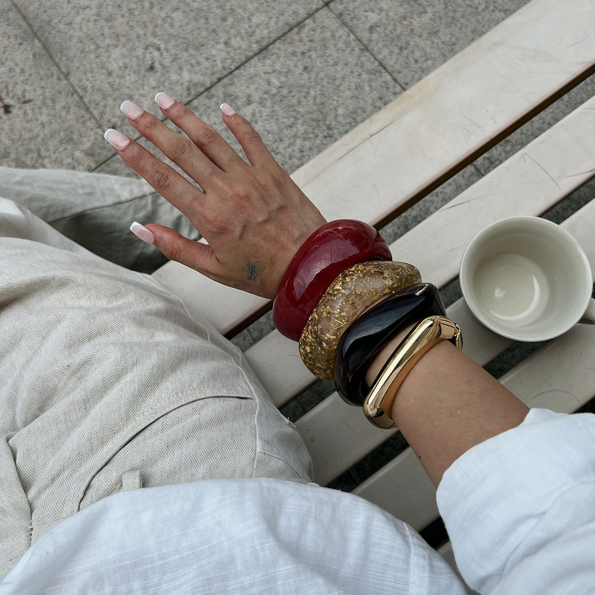Vintage Chunky Gold Foil Resin Bangle Bracelet Set - ArtGalleryZen