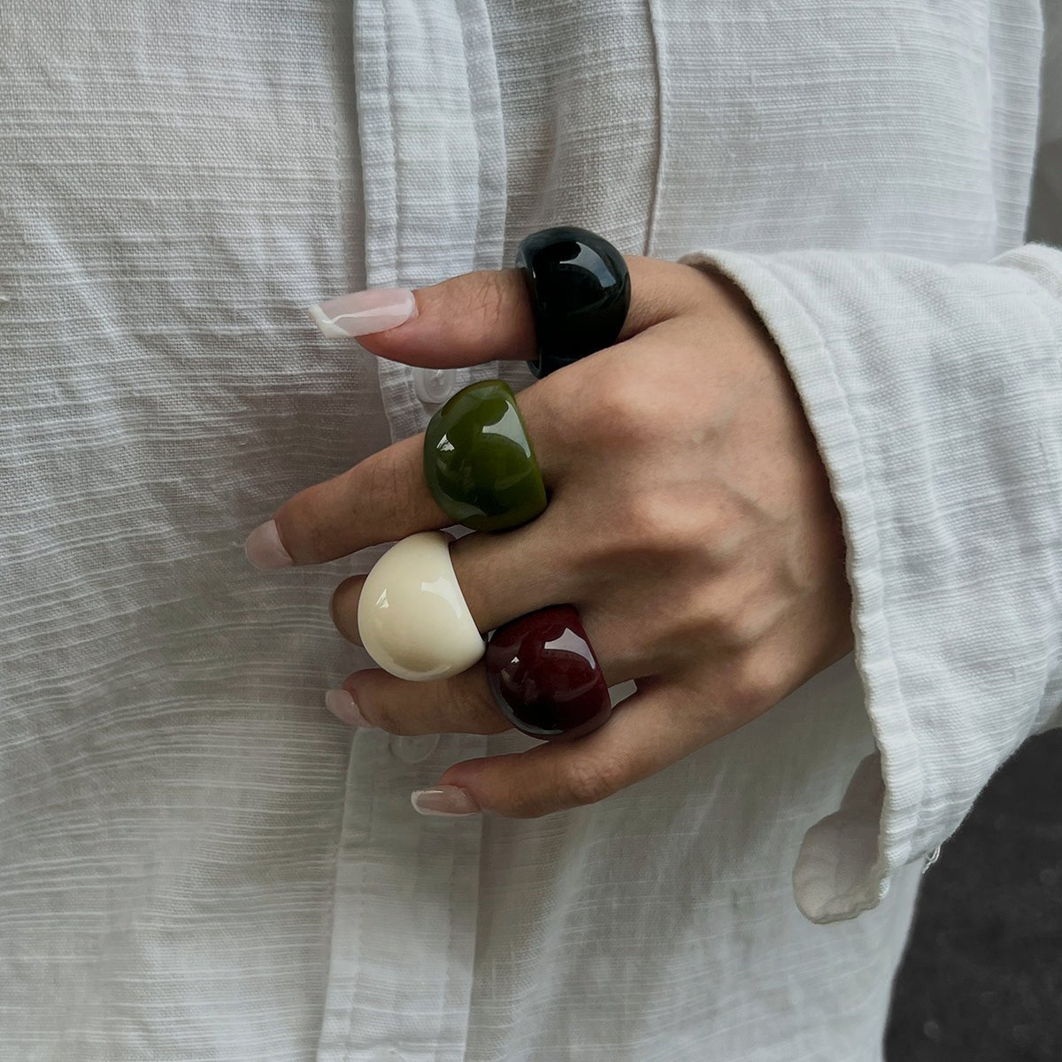 Vintage Chunky Resin Ring - ArtGalleryZen