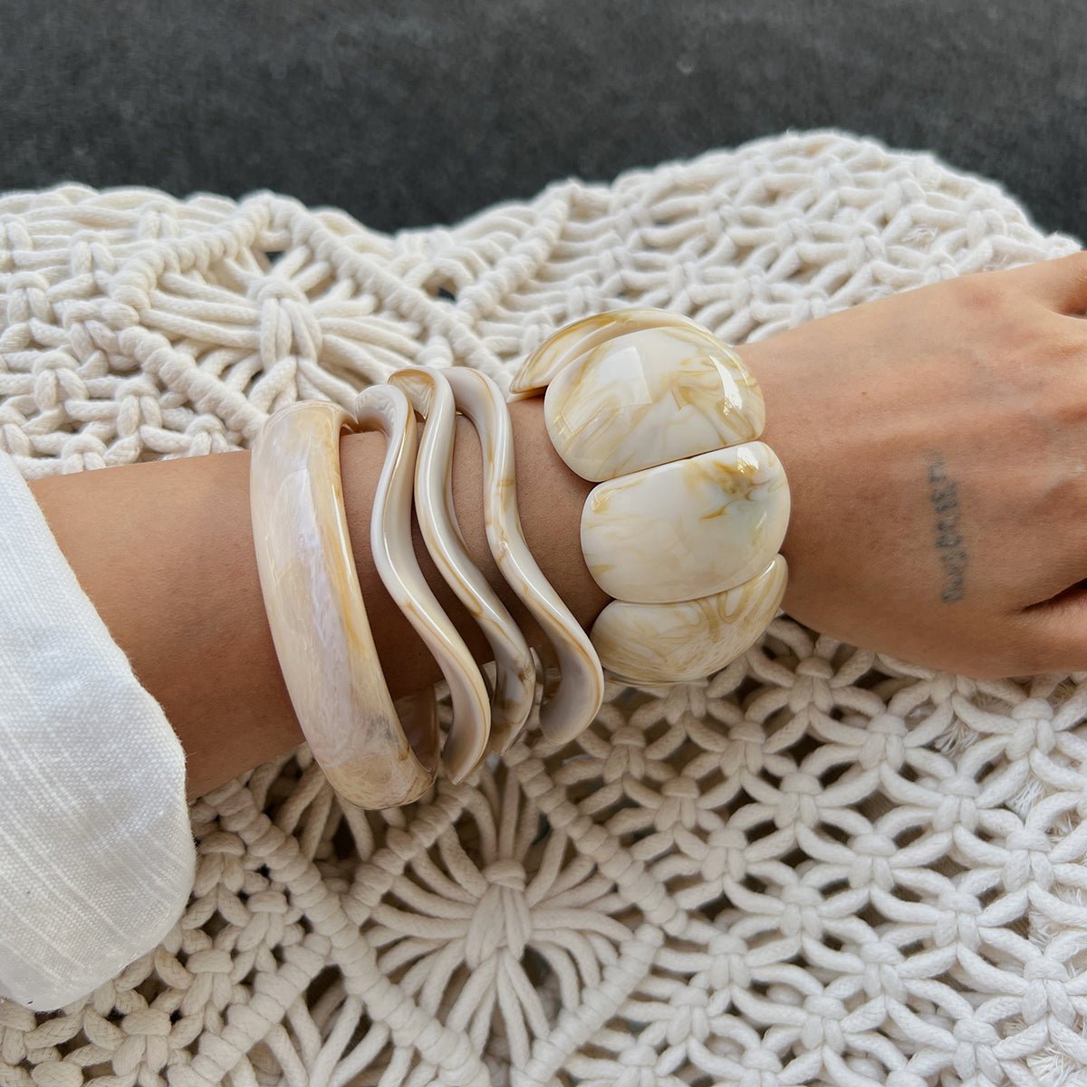 Vintage Irregular Wavy Bangle Bracelet Set - ArtGalleryZen